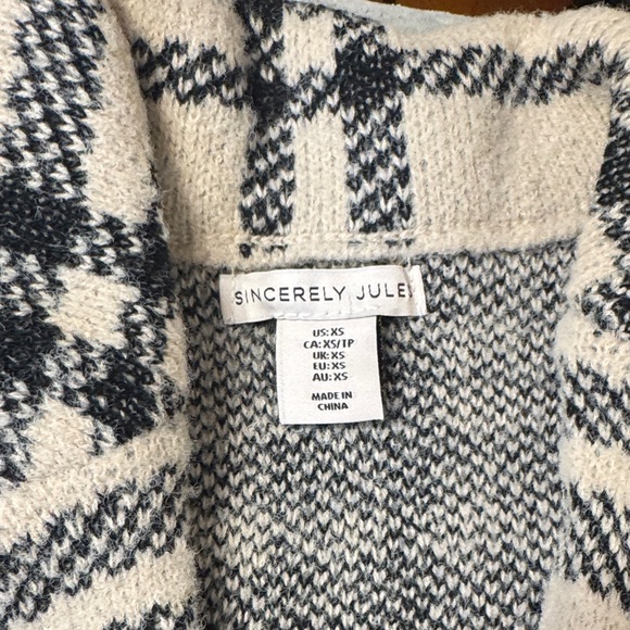 Sincerely Jules Black & Tan Plaid Long Collared Coatigan - NWOT - Picture 2 of 7